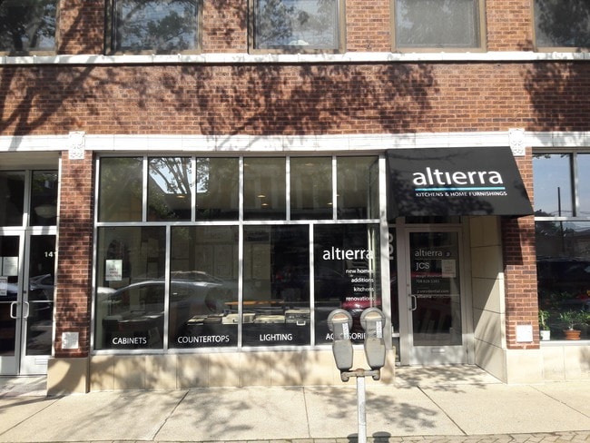 Building Photo - 139-143 S Oak Park Ave
