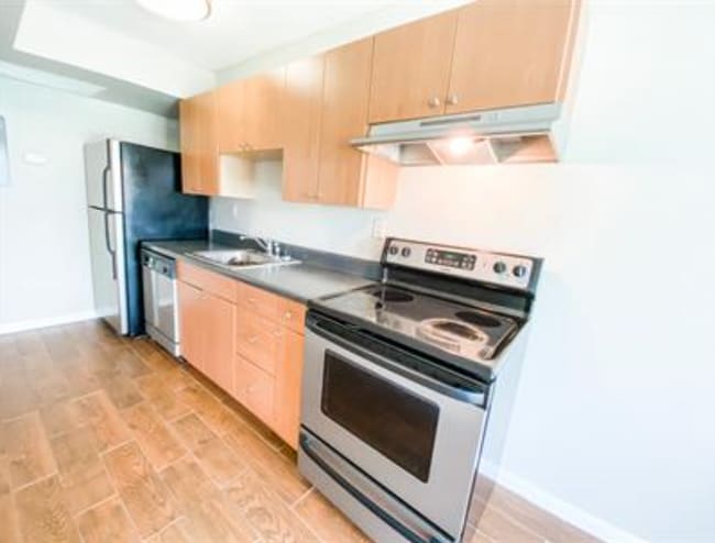 Photo - 2990 Rhodes Cir S