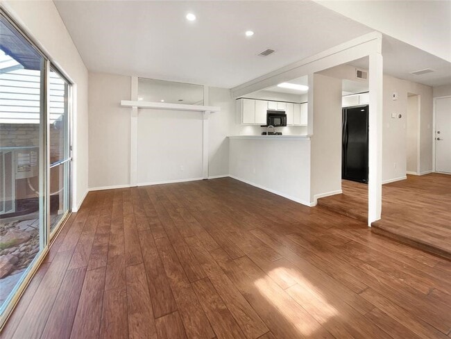 Photo - 6823 Greenway Chase St