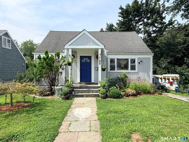 Building Photo - 165 Greenfield Dr