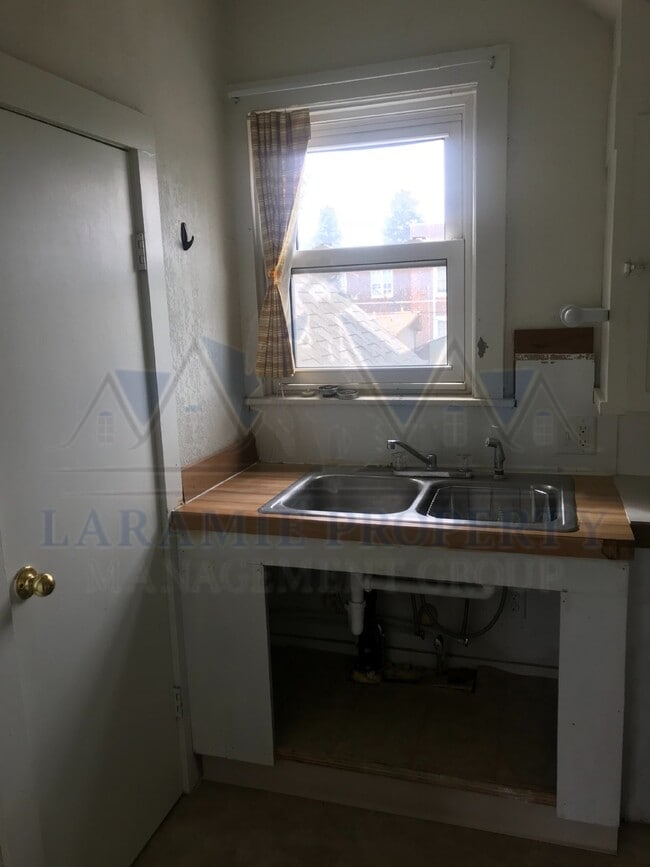 Photo - Studio Apartment