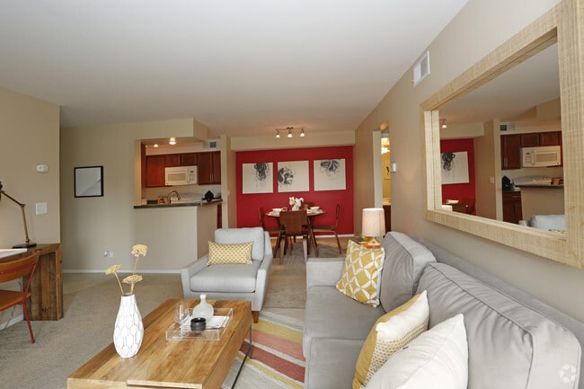 2BR, 2BA - The Oak - Living Room