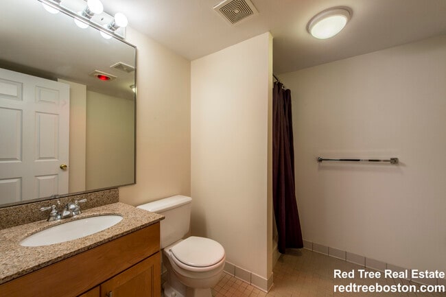345 Franklin St Unit 403
