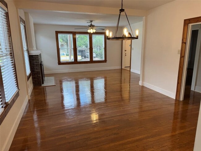Photo - 2842 Shoal Crest Ave