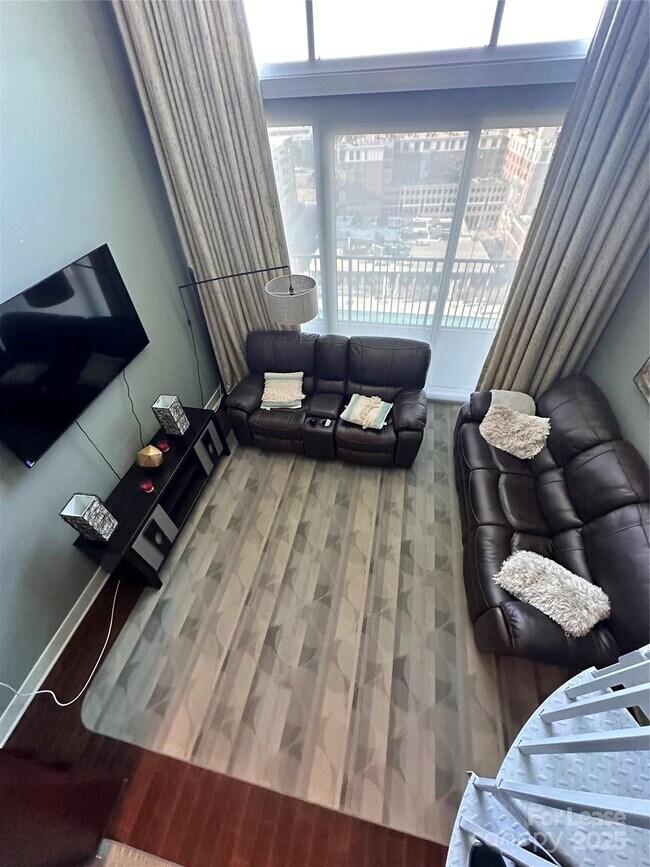 Photo - 215 N Pine St