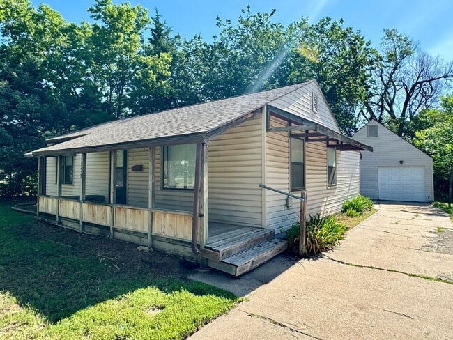 Photo - 532 N Gordon St