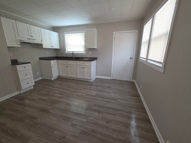 Photo - Cute 3 Bedroom Bungalow