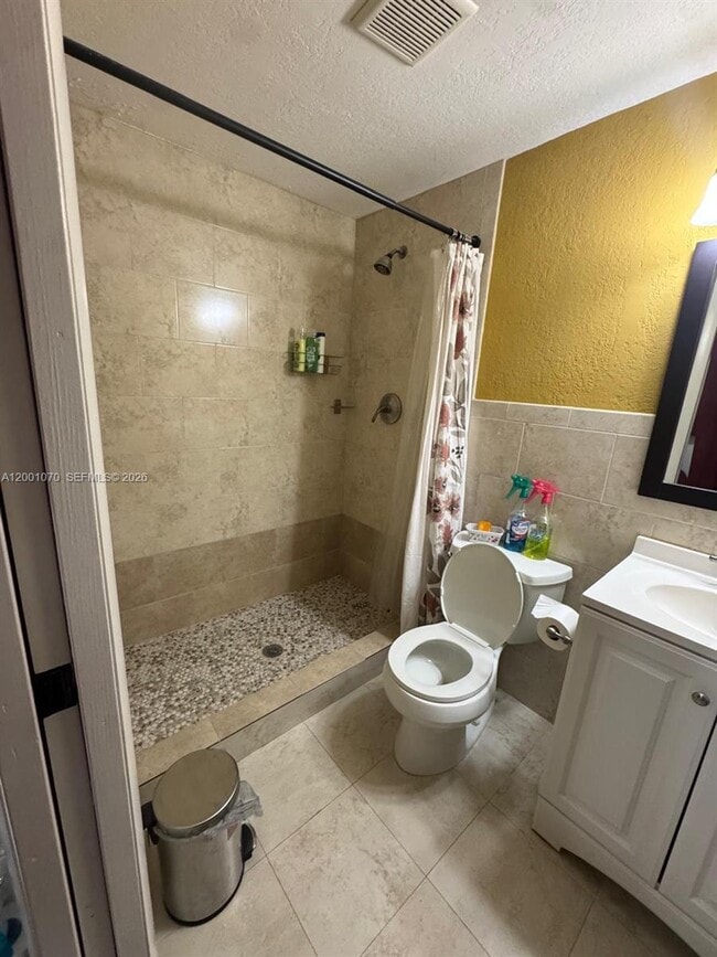 Photo - 5501 SW 89th Ave Unidad 2