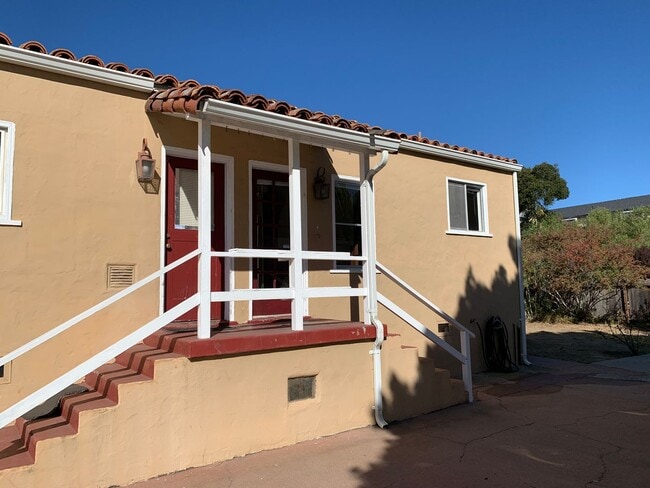 Photo - Jefferson (560) Unit #B