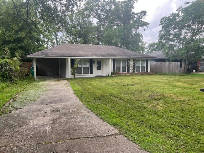 Photo - 350 E Pecan St