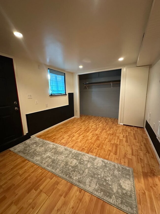 Photo - Cozy 2 bedroom 1 bathroom home in Everett!