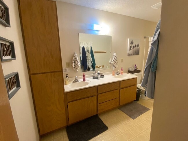 33 W Minnesota St Unit #1