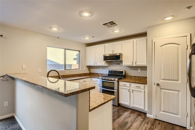 Photo - 10718 Mason Hill Ave