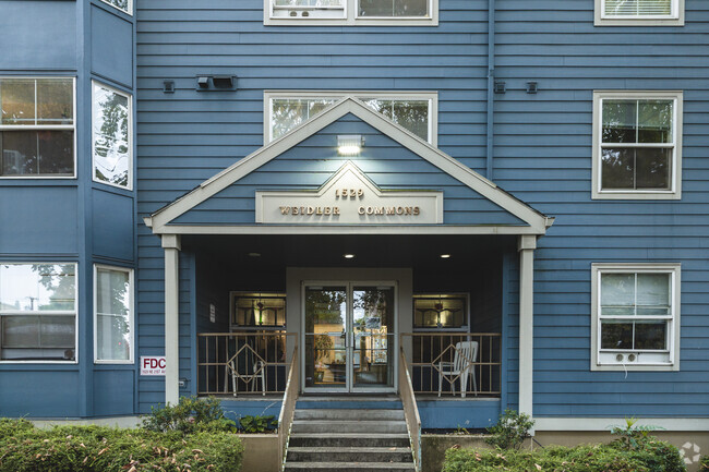 Weidler Commons - Entrance - Weidler Commons Rental