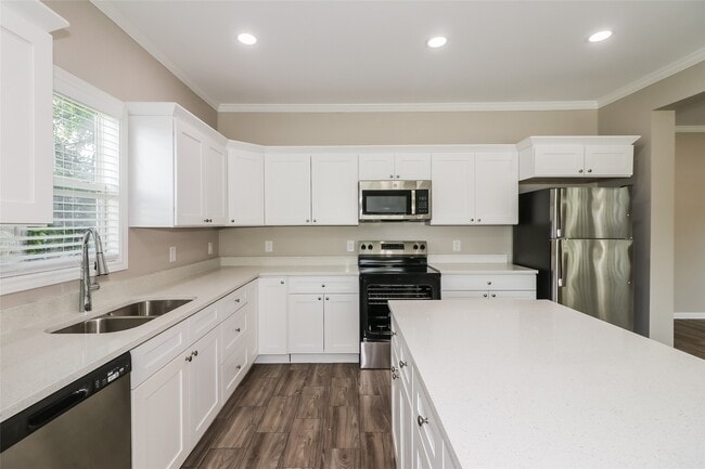 Photo - 774 Dillard St