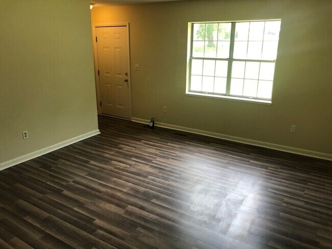 Photo - Affordable, remodeled 2 bedroom duplex in ...