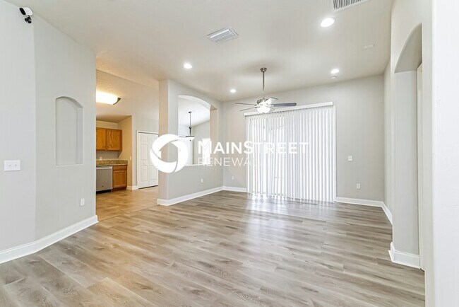 Photo - 3 Bedroom Pet-Friendly Home in POINCIANA, FL with Main Street Renewal