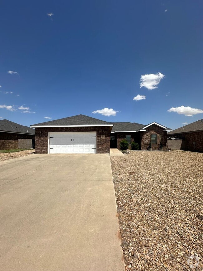Building Photo - Stunning 4 Bed 2 Bath Home! Parkview Schoo...