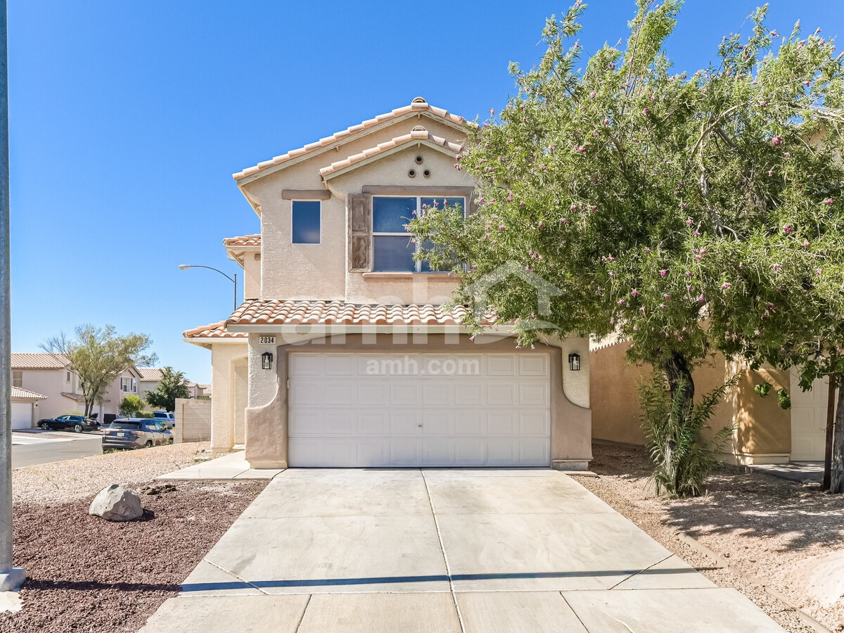 Photo - 2034 Spiers Ave