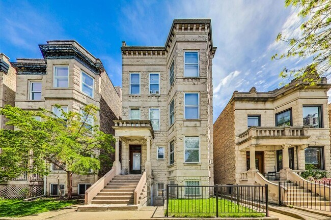 Building Photo - 3717 N Magnolia Ave Unit 1