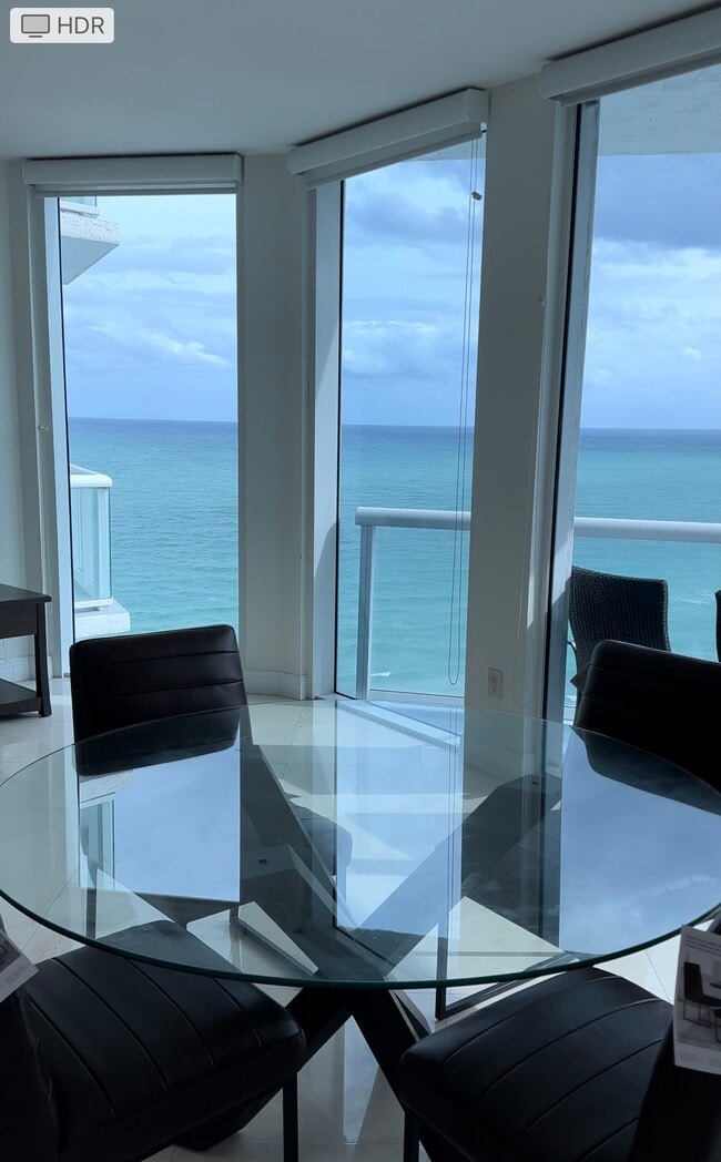 Photo - 6515 Collins Ave Unidad 1605