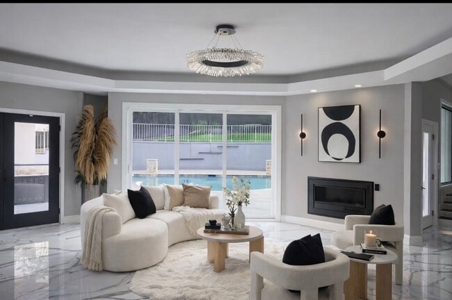 Photo - Luxury Living in South Charlotte – 2 minutes to Quail Hollow Golf Course