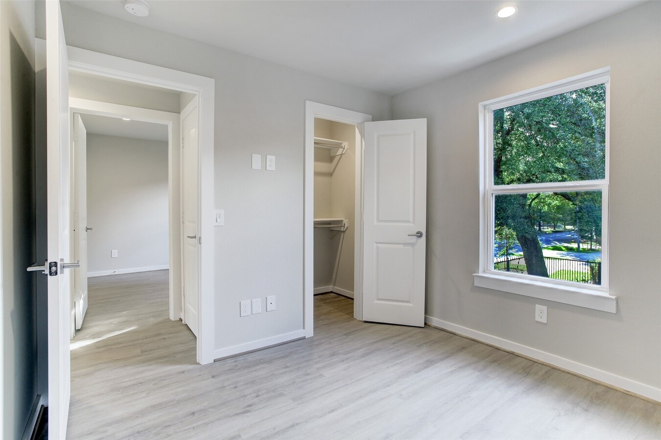 Photo - 645 E 11th 1/2 St Unit 5