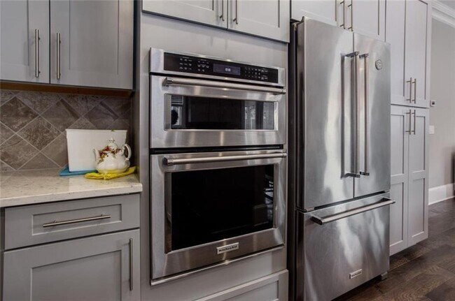 Photo - 4939 Kentwood Dr