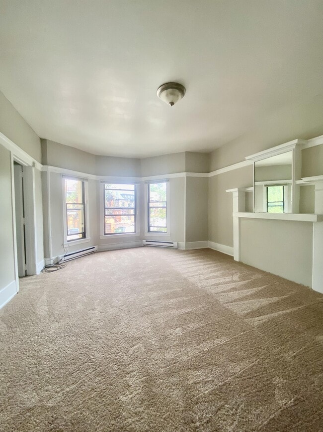 Photo - BAUM GROVE APARTMENTS -- 090