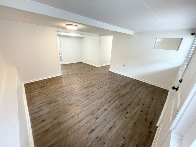 Building Photo - 2355 Orchid St Unit Downstairs