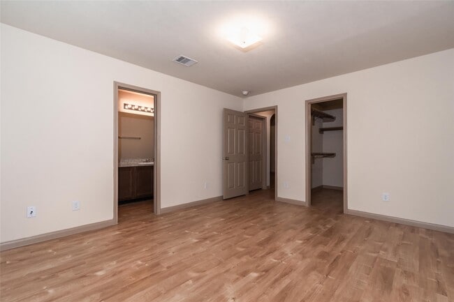 Photo - 5743 S Brenwood Dr