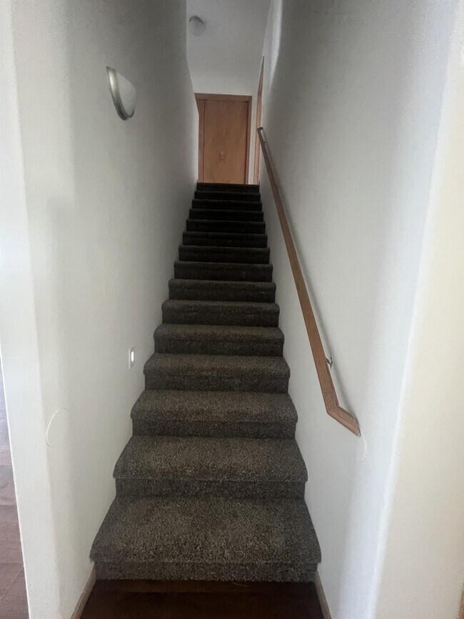 Photo - 3322 8th St W