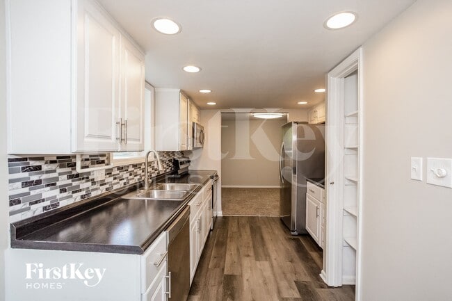 Photo - 8053 Harvest Ln