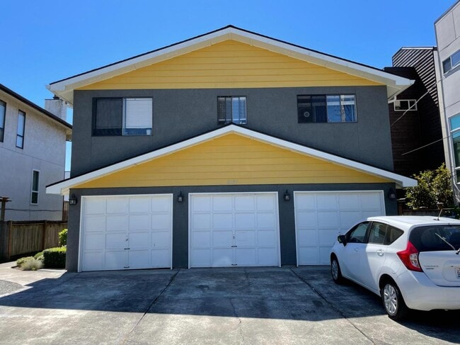 Building Photo - 2637 NW 63rd St Unit 1