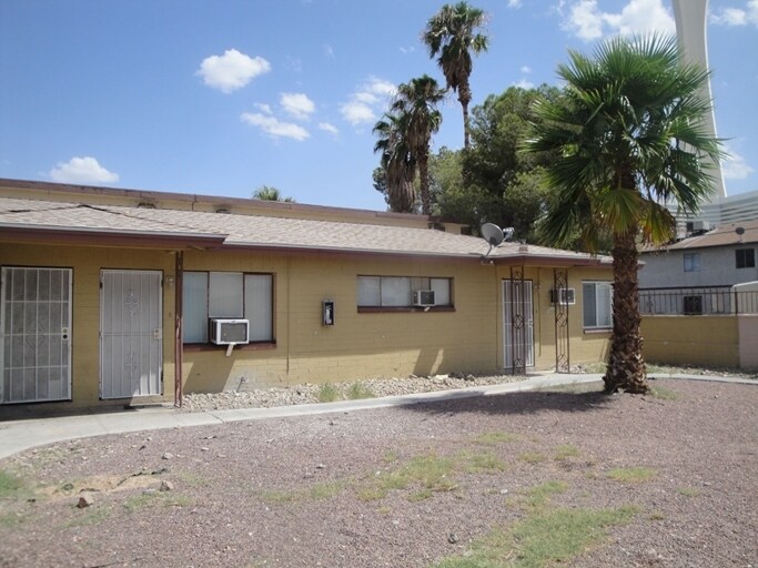 Photo - 184-192 W New York Ave