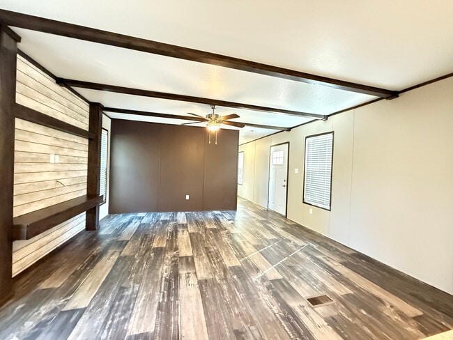 Photo - 123 Norene St