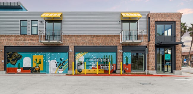 Photo - Cedros Gardens