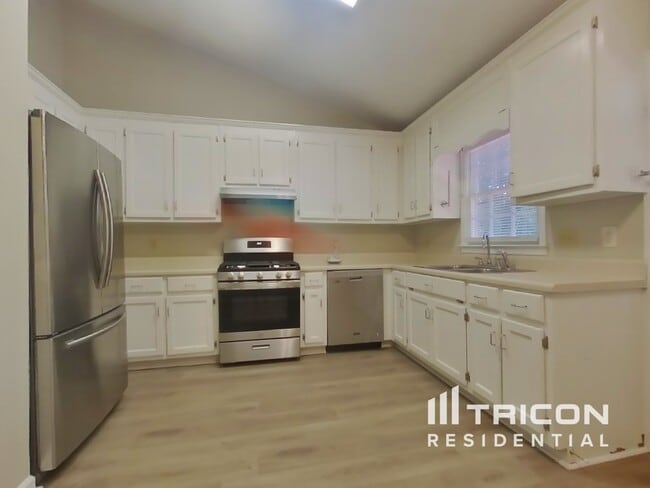 Photo - 4672 Emerald Willow Dr