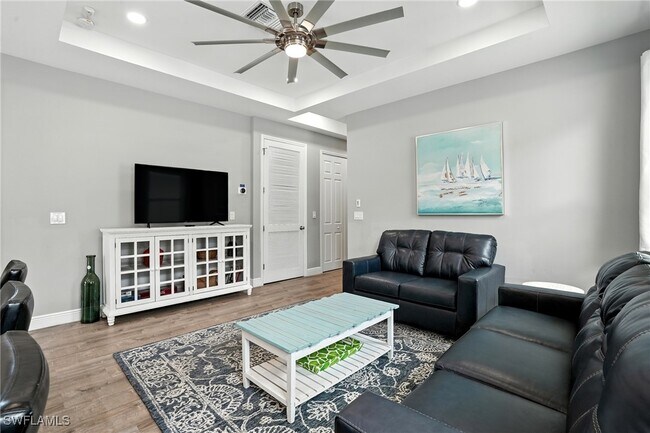 Photo - 10140 Carolina St