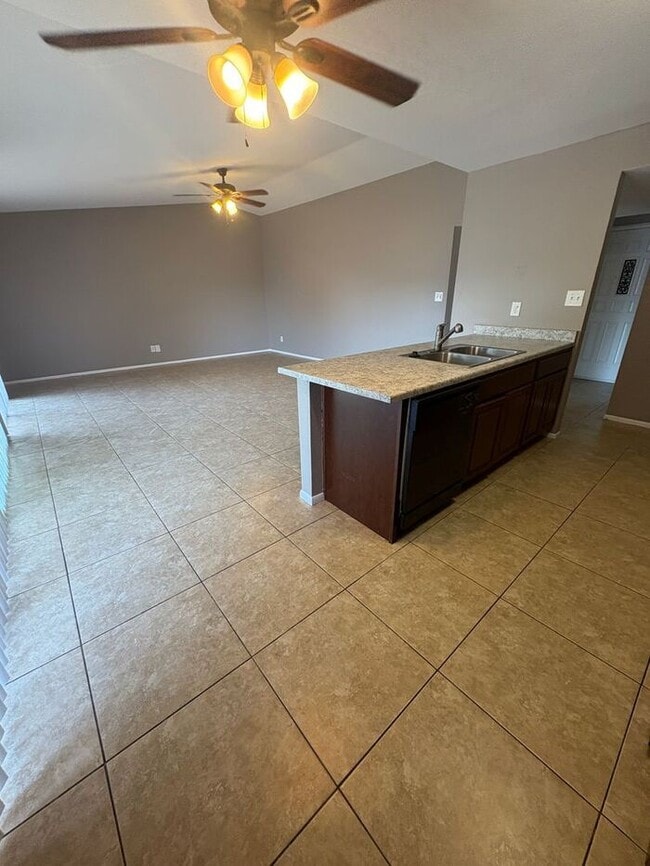 Photo - READY TO VIEW NOW! Spacious 3 Bed 1 Bath H...