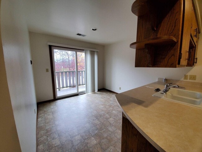 Photo - N89W15750 W Main St