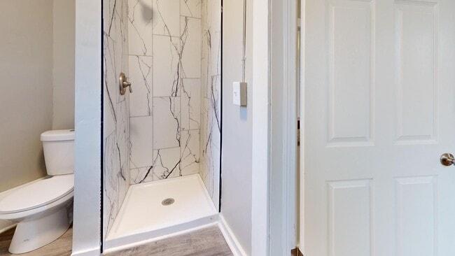 Photo - 2230 Kinkel Ave Unit Up