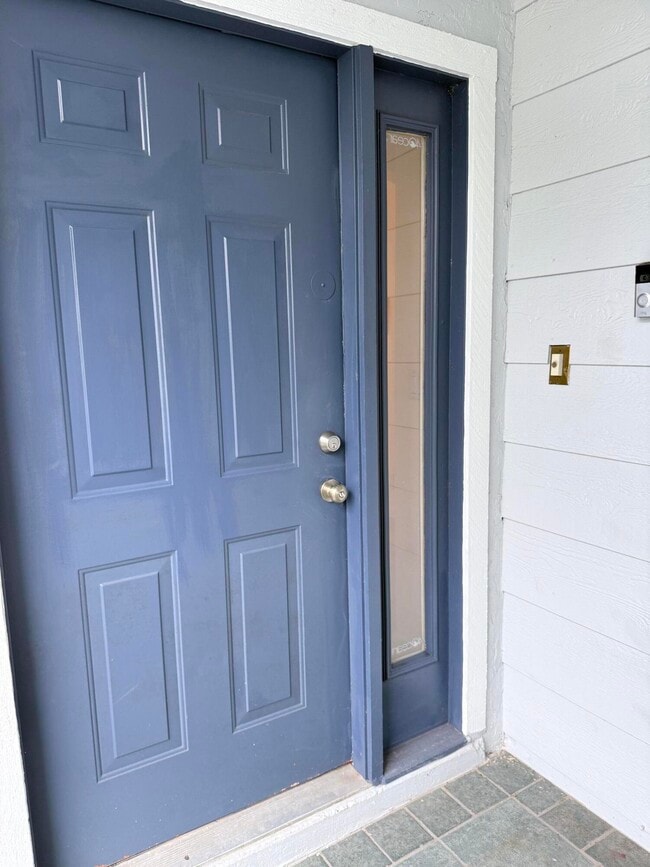 Photo - 1635 Woodbridge Lakes Cir