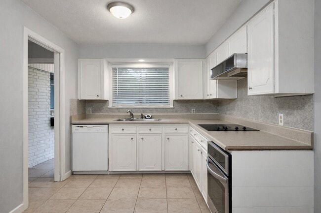 Photo - 2118 17th Ave N