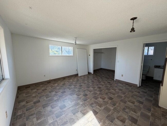 Photo - 3282 Bursell Rd