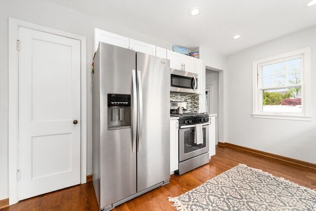 Photo - 230 E Royal Forest Blvd