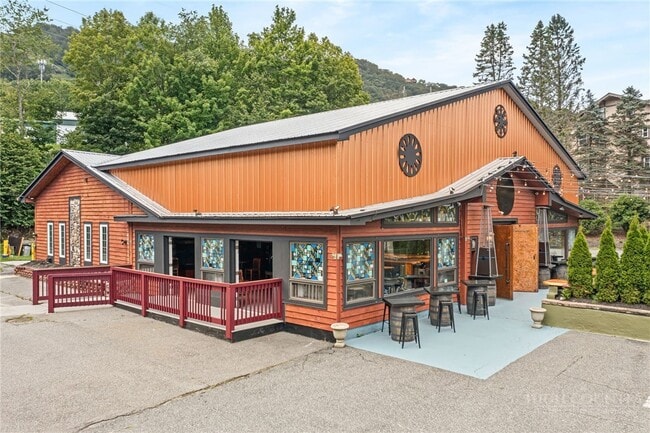 Building Photo - 1003 Beech Mountain Pkwy