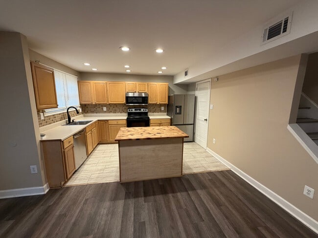 Photo - 10813 Daisy Ct