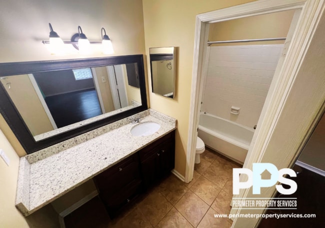 Photo - 801 Countryside Pl