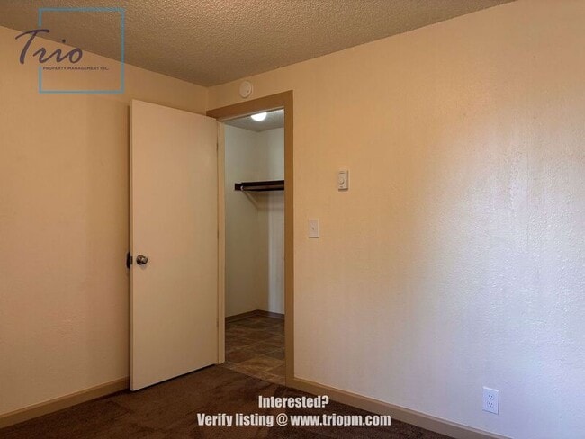 Photo - 490 Macy St